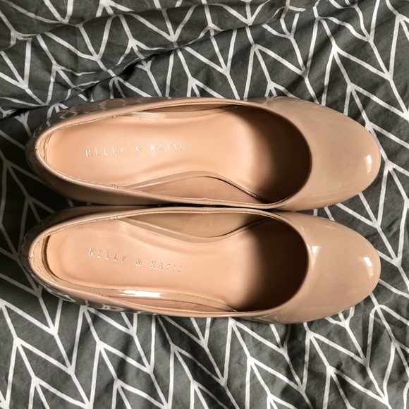 Kelly & Katie Heels, Round Toe - Nude, Size 8 - Picture 8 of 16